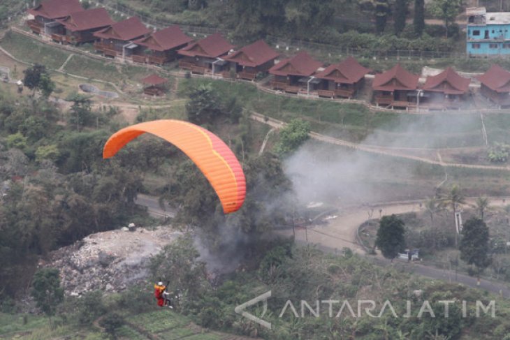 Jelang Kejuaraan Internasional Paralayang