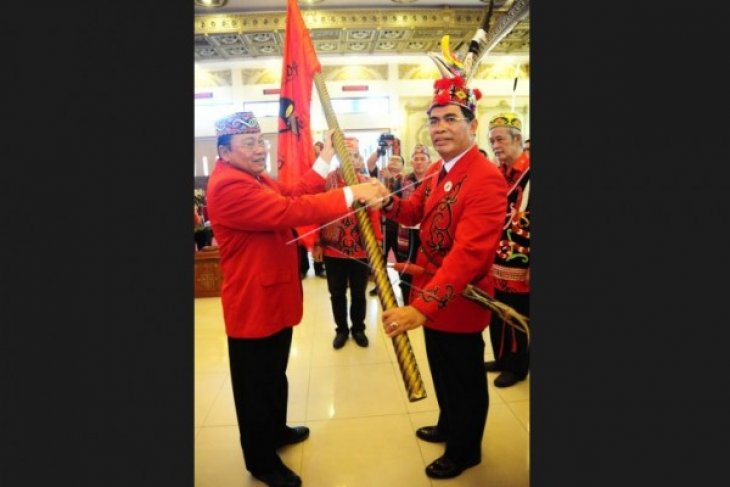 Pengukuhan Dewan Adat Dayak Kalbar