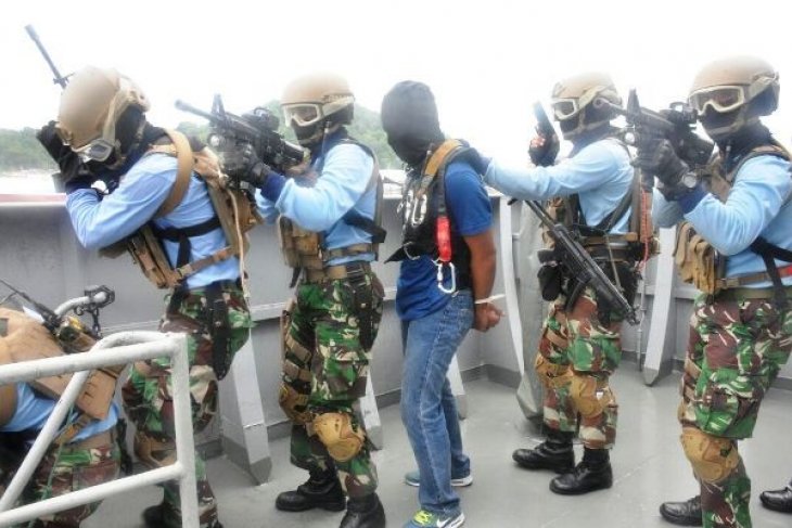 Koarmatim Gelar Latihan Antiteroris di Teluk Balikpapan