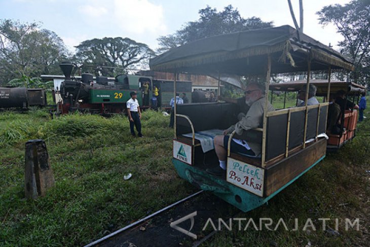Wisata Lokomotif Uap