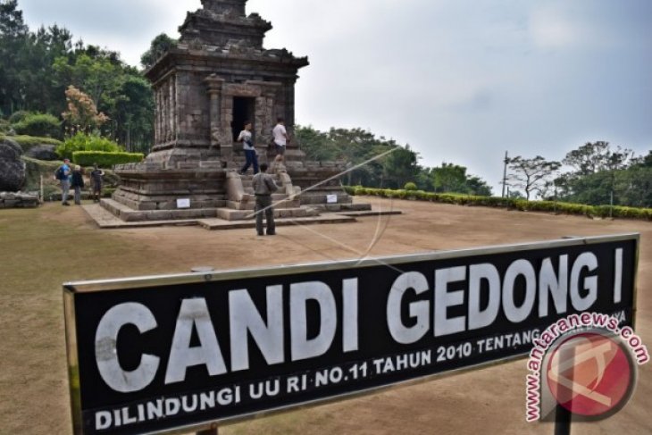 Berwisata di Candi Gedong Songo