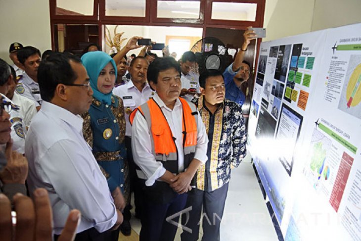 Kunjungan Kerja Menhub Ke Jember