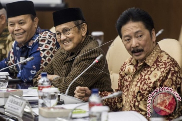 Ini Ajakan Hidayat Nur Wahid Kepada Pemuda Dan Cendekiawan Kampus (Video)