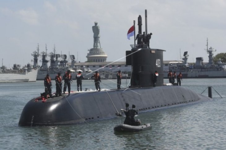 Kapal Selam KRI Nagapasa-403 Tiba