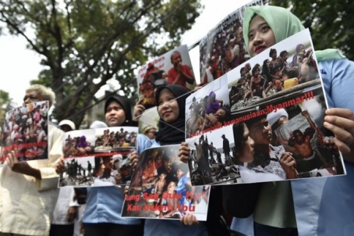 Demo Bela Rohingya di Kedubes Myanmar