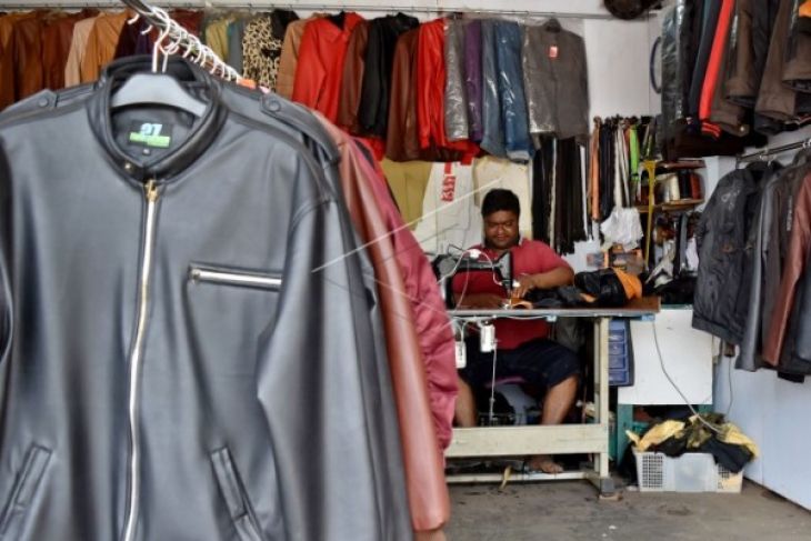 KERAJINAN JAKET KULIT