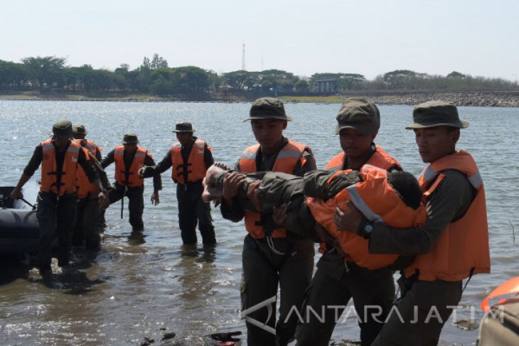 Brimob Latihan SAR