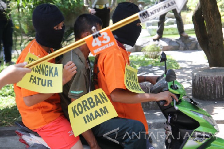 Rekonstruksi Pembunuhan Anak Jalanan