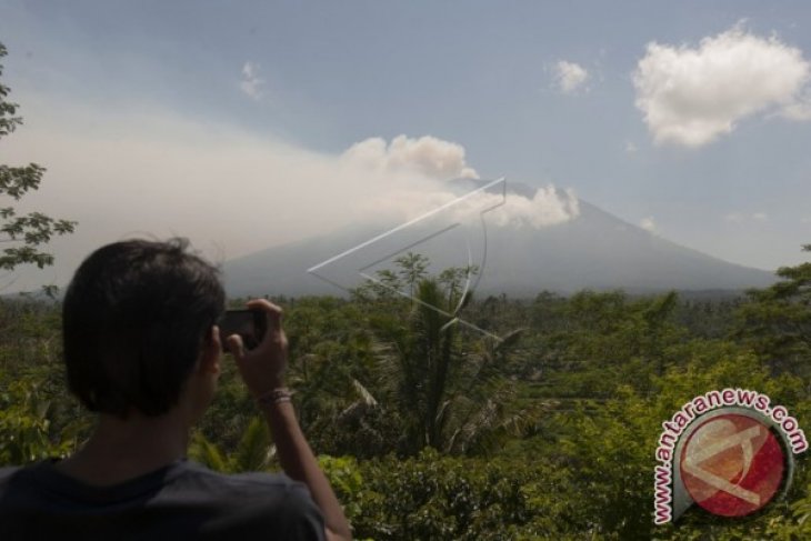 Mt Agung`s Danger Status Raised To Highest Level