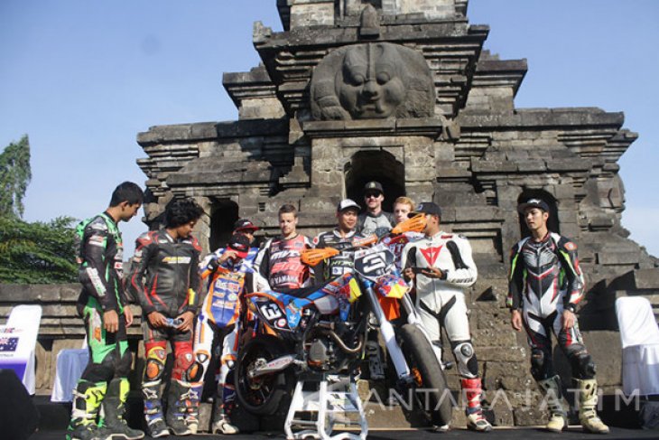 Jelang Kejuaraan Internasional Supermoto