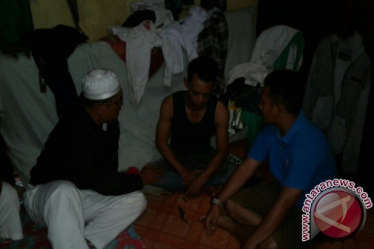 Ayah Siram Anak Kandung Dengan Air Panas