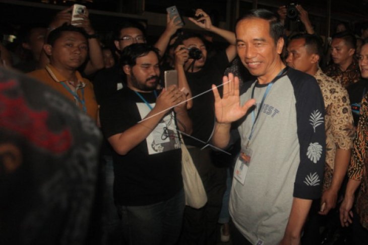 Presiden Jokowi Nonton Synchronize Festival 2017