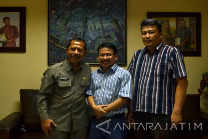 Kunjungan Kabag Humas Trenggalek di Antarajatim