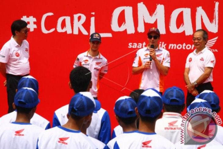 Marquez dan Pedrosa Beri Pelatihan Singkat Berkendara di Indonesia