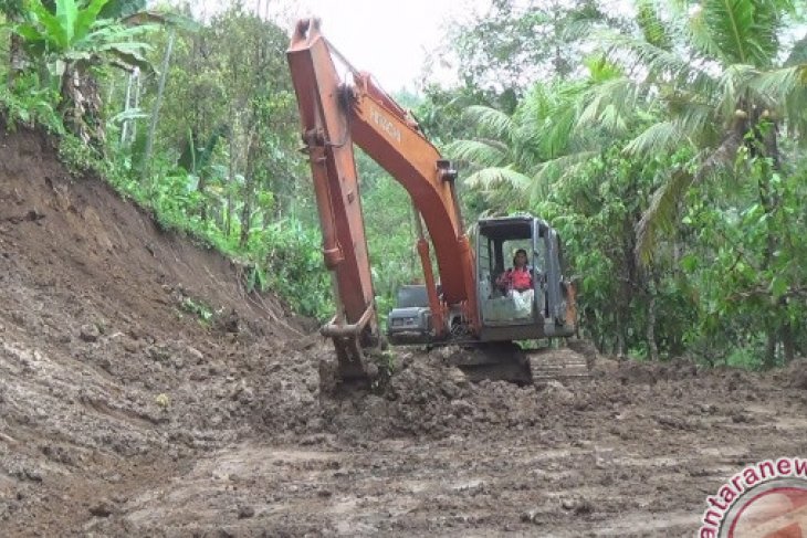 Bencana Longsor Jembrana Tambah Luas