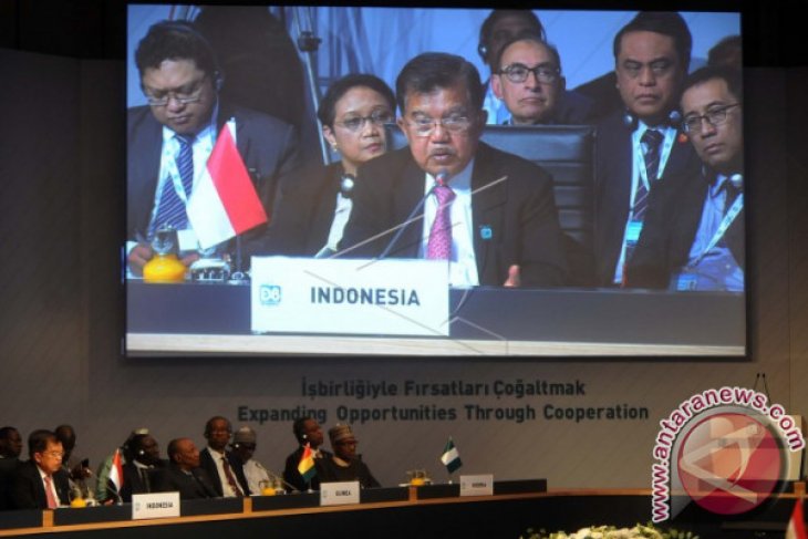 Wakil Presiden M Jusuf Kalla menunaikan ibadah Umrah