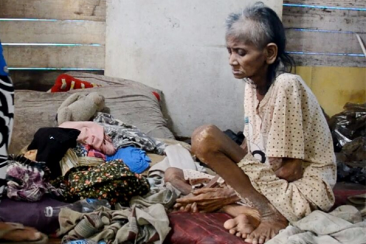 Seorang Nenek Di Pontianak Hidup Memprihatinkan