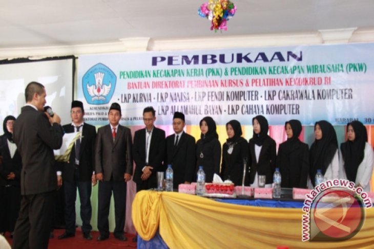 Pengurus FPLKP dan HILLSI Dilantik