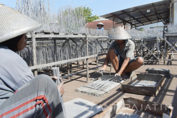 Produksi Kembang Api