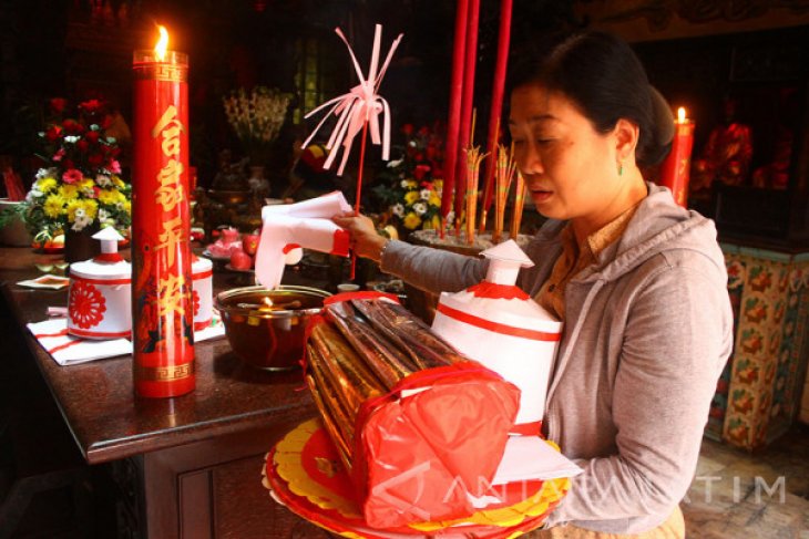 Tradisi Ritual Kwan Im Pou Sat