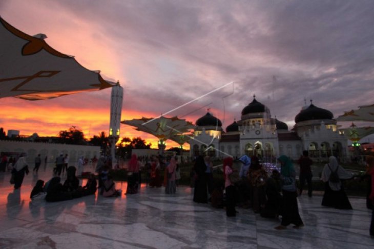 Wisata Religi Masjid Raya Baiturrahman