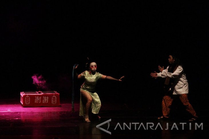 Parade Teater Kampus Seni Indonesia VI