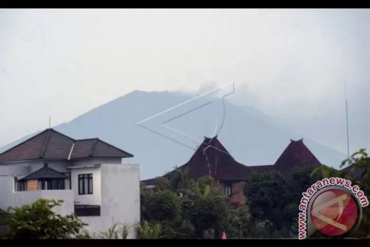 PVMBG Examines Mount Agung's Status