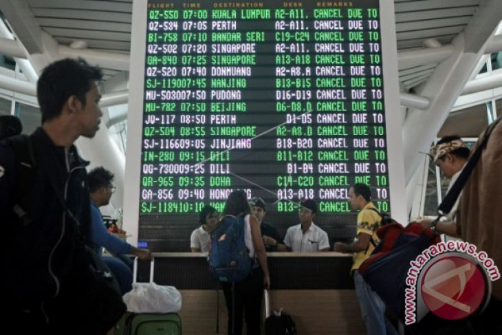 Some 89 Thousand Passengers Affected by Mount Agung`s Eruption