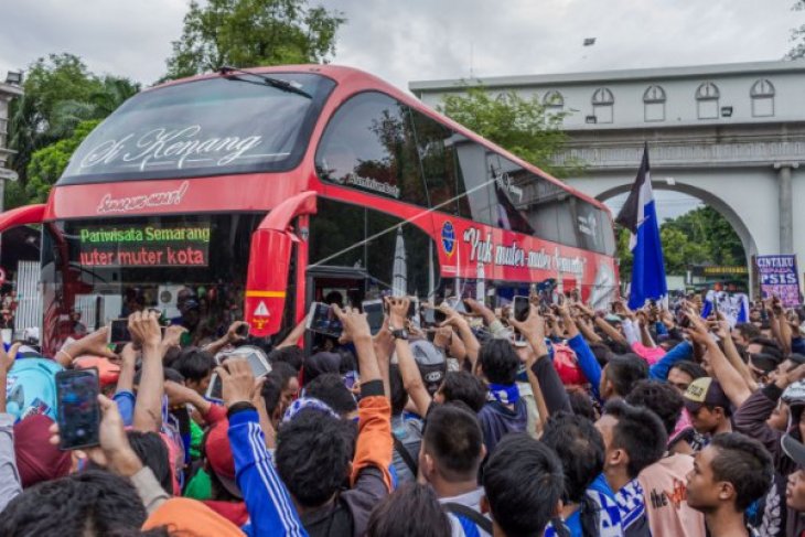 PENYAMBUTAN TIM PSIS SEMARANG