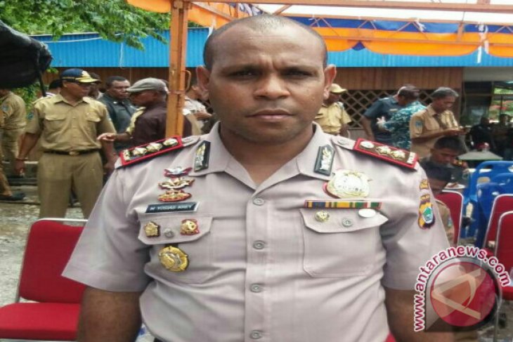 Kapolres Tegas, Bersihkan Togel Di Teluk Wondama - Antara News Papua Barat