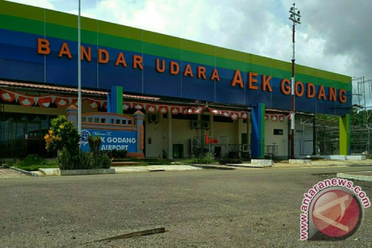 Bandara Aek Godang Pintu Masuk Tabagsel - ANTARA News Sumatera Utara