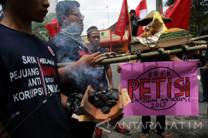 Aksi Peringatan Hari Anti Korupsi