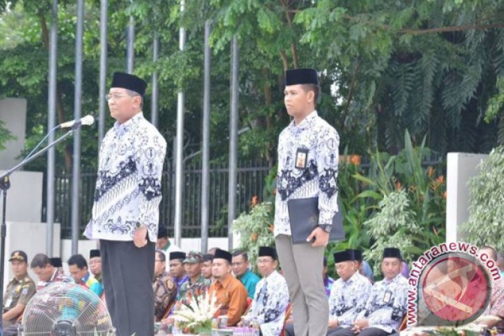 HSS Gelar Peringatan Hari Guru dan HUT ke-72 PGRI