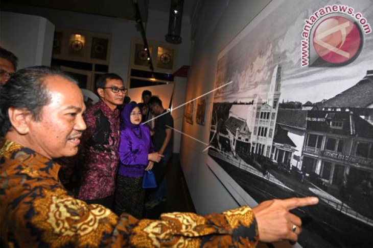 PAMERAN HISTORI MASA DEPAN