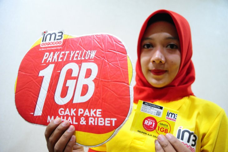 PELUNCURAN PAKET INTERNET YELLOW