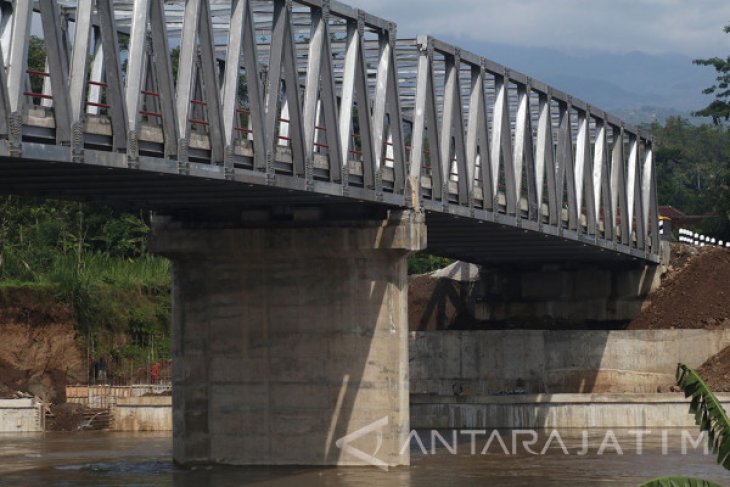 Pembangunan Jembatan Ngadijo Molor