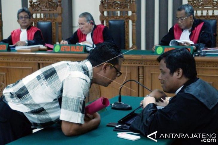 Tuntutan kasus suap Siti Masitha