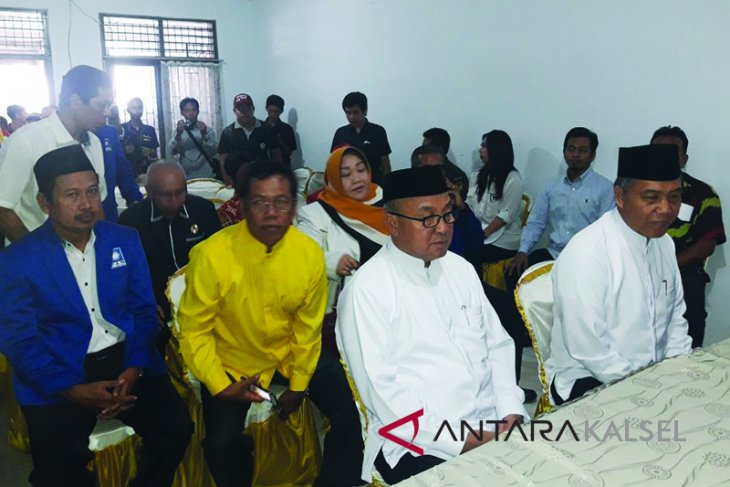 Mendaftarkan Calon Bupati dan Wakil Bupati Tabalong