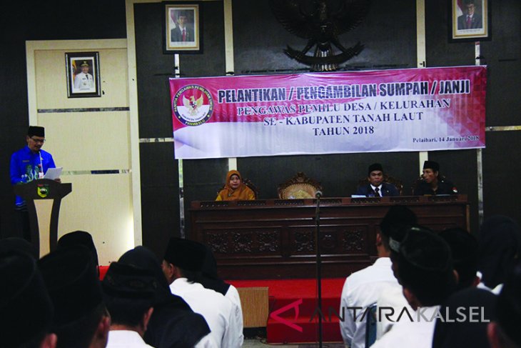 Panwaslu Kabupaten Tanah Laut Melantik 135 Orang