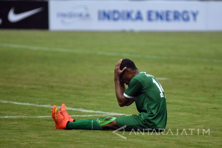 Persebaya Surabaya Lawan PS TNI 