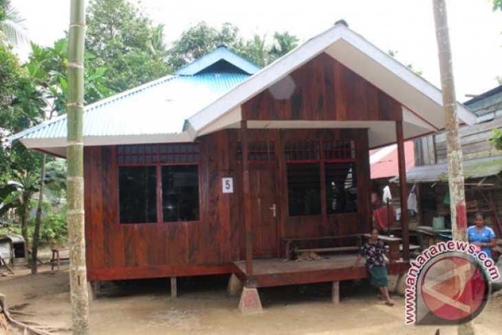 Kemensos Bangun 42 Rumah Masyarakat Adat Teluk Wondama