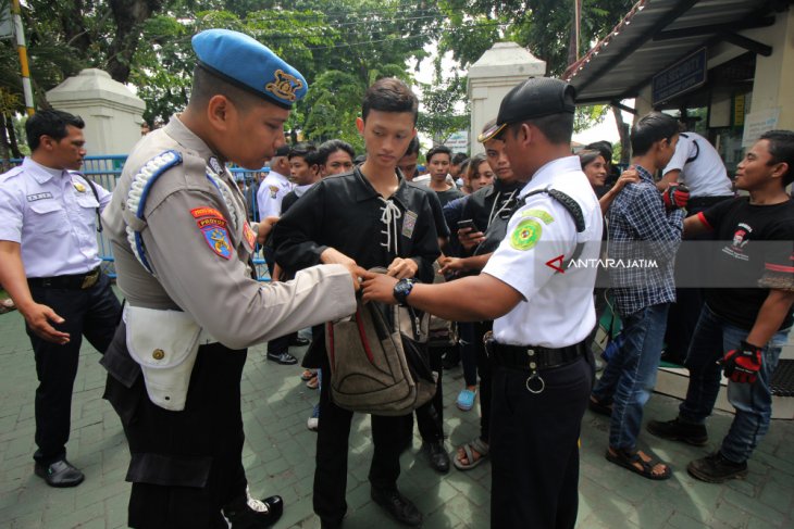 Bonek dan PSHT di PN Surabaya