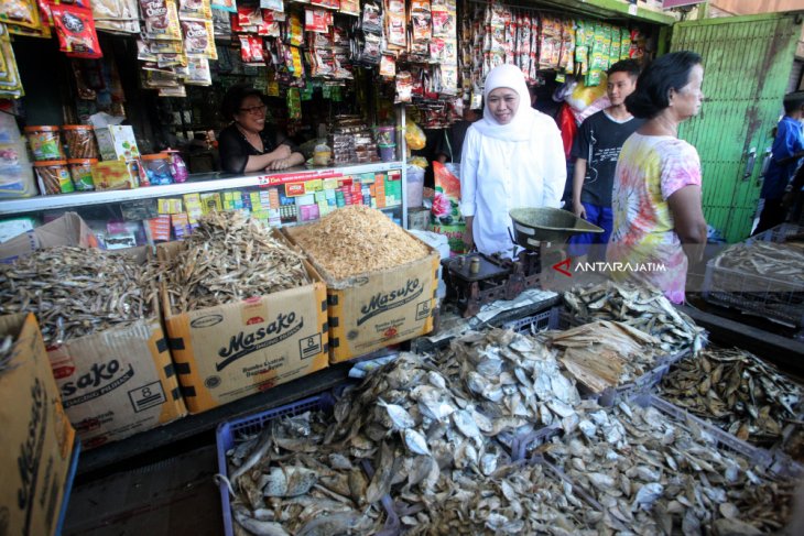 Khofifah Blusukan Pasar