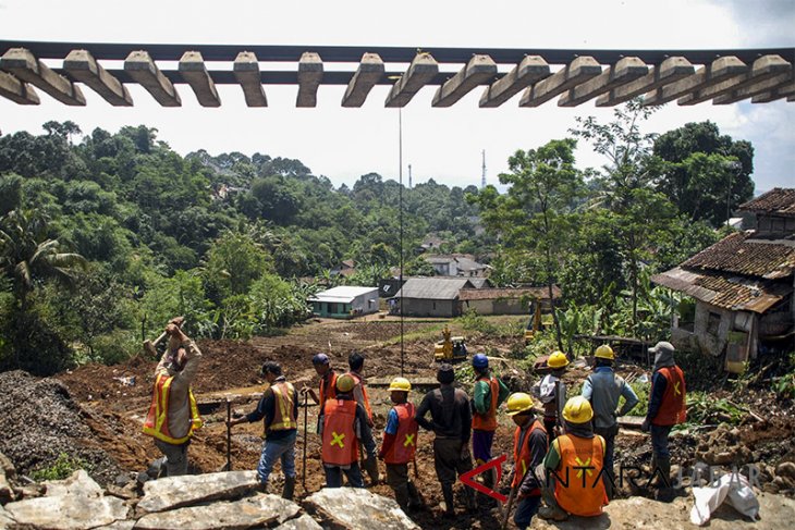 Target Perbaikan Jalur Kereta Terdampak Longsor