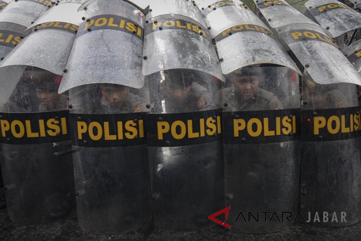 Simulasi Pengamanan Pilkada di Bandung