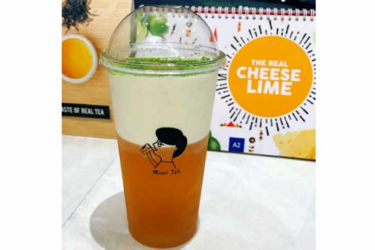 Unik Minum Teh Dicampur Keju