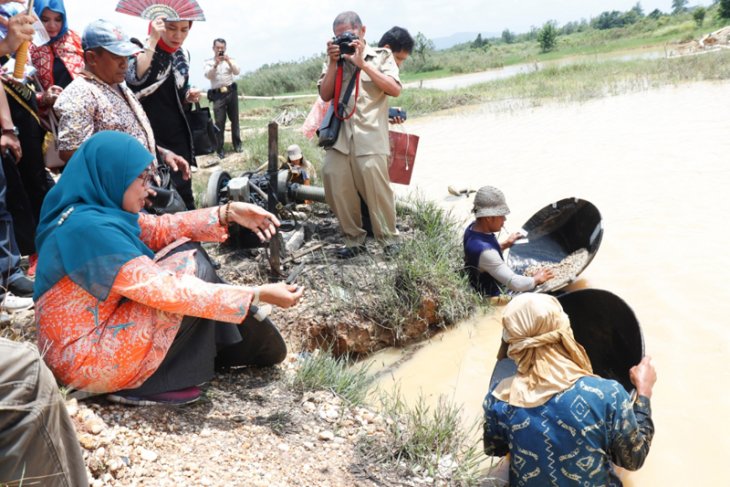 Datangi Pendulangan Intan Banjarbaru