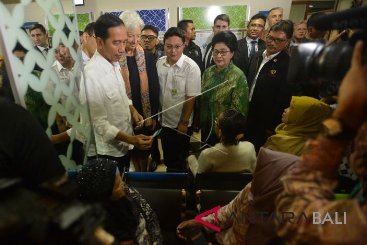 Jokowi Ajak Christine Lagarde Blusukan