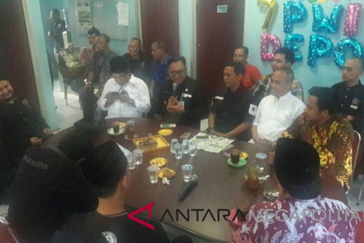 Pradi : Pers berperan dalam pembangunan
