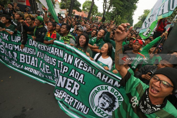 Bonek dan PSHT di PN Surabaya